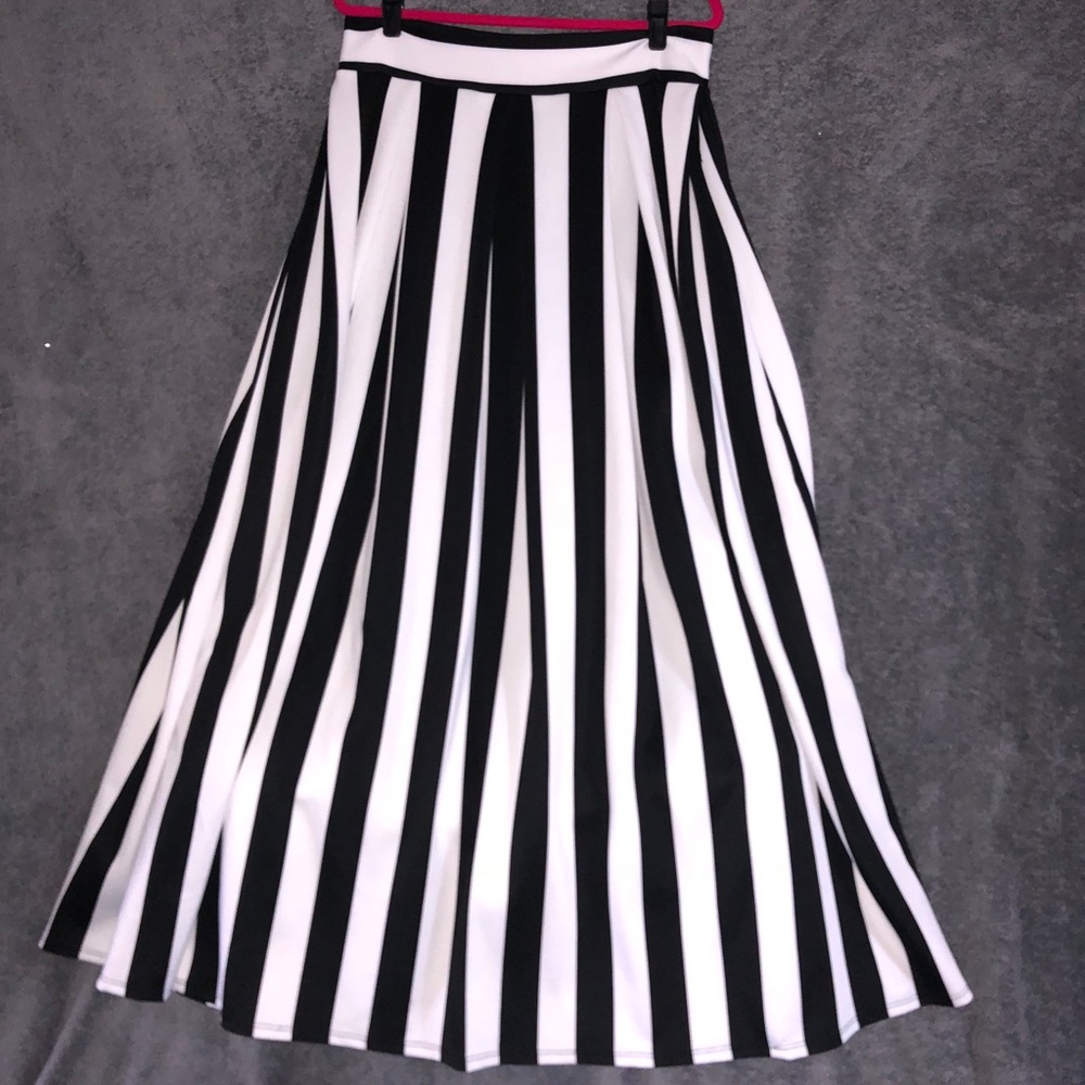 FOREVER21+ Black/White Maxi Skirt